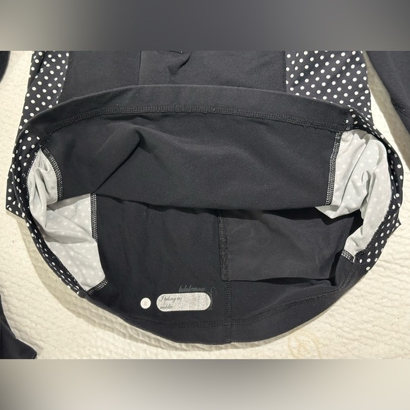 Lululemon: Women’s Half Zip-Up Long Sleeve Top- Size 8 (Older Version) - Picture 12 of 12